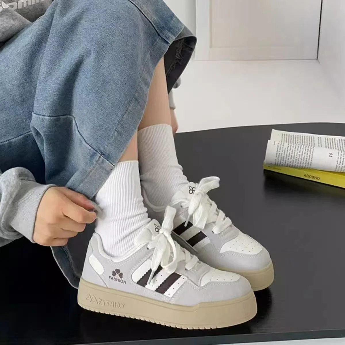 Damen Modische Sneaker im Retro-Style mit hochwertiger Sohle Heidi Mode - Image 2