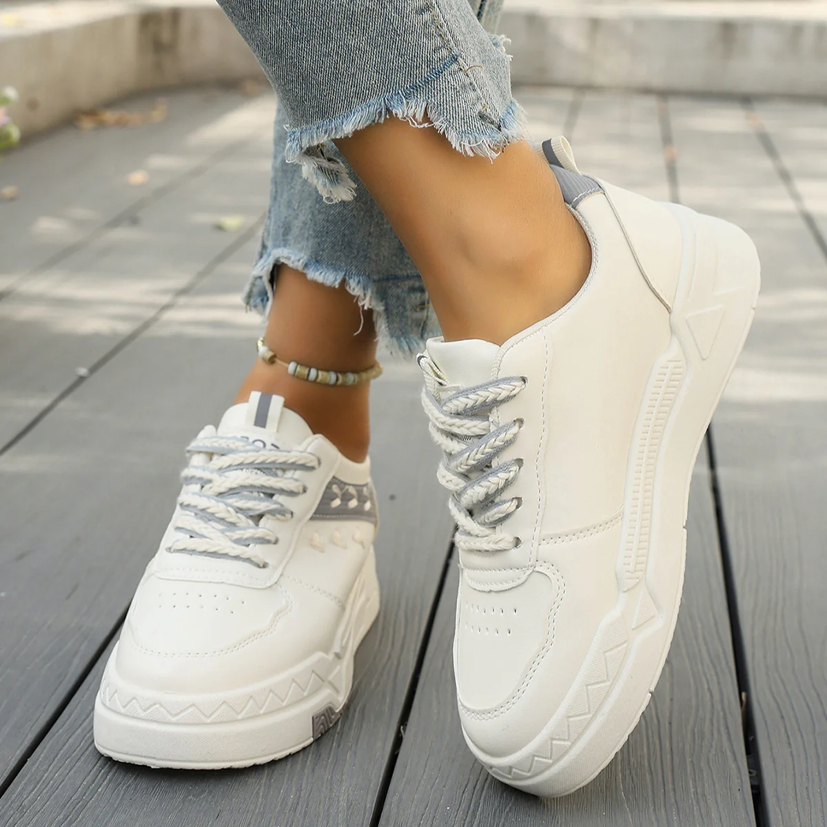 Damen Modische Sneaker mit atmungsaktiver Oberflächenstruktur und flexibler Sohle Heidi Mode - Image 2
