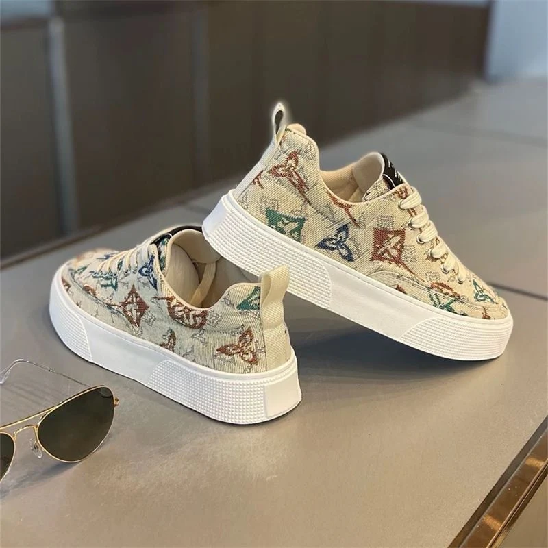 Damen Modische Sneaker mit einzigartigem Druckdesign Heidi Mode - Image 3