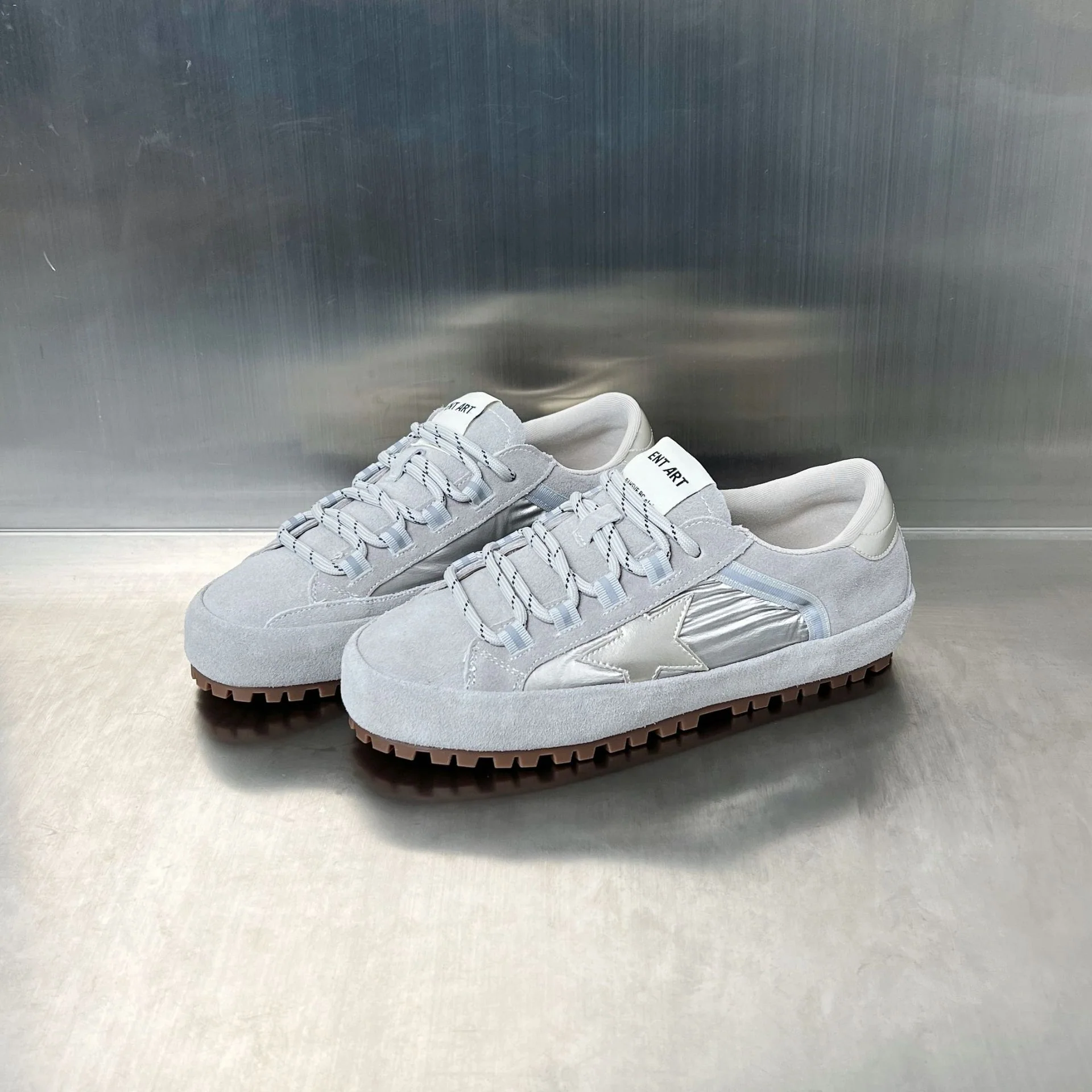 Damen Modische Sneaker mit hochgezogener Sohle und atmungsaktivem Obermaterial Heidi Mode - Image 2