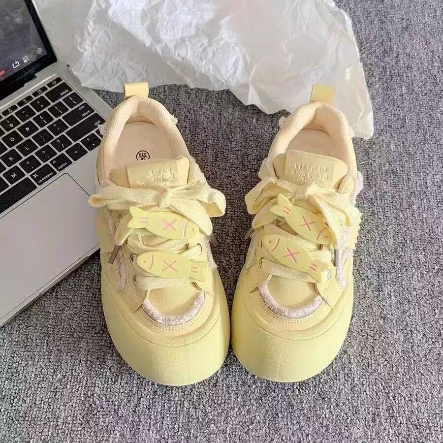 Damen Modische Sneaker mit innovativem Sohlenprofil und elastischem Schnürsystem Heidi Mode - Image 4