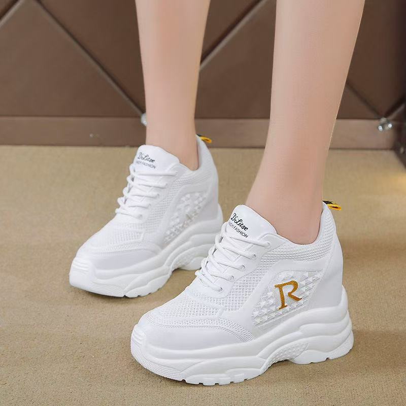 Damen modische Sneaker mit luftigen Netzdetails und rutschfester Sohle Heidi Mode - Image 3