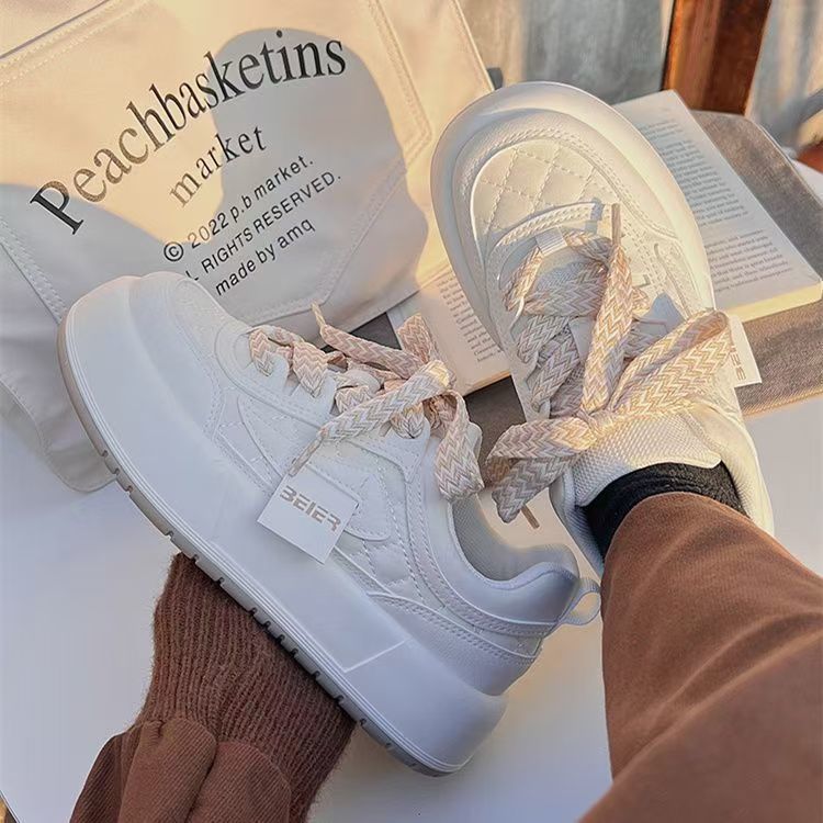 Damen modische Sneaker mit quilted Design und robustem Fersenbereich Heidi Mode - Image 4