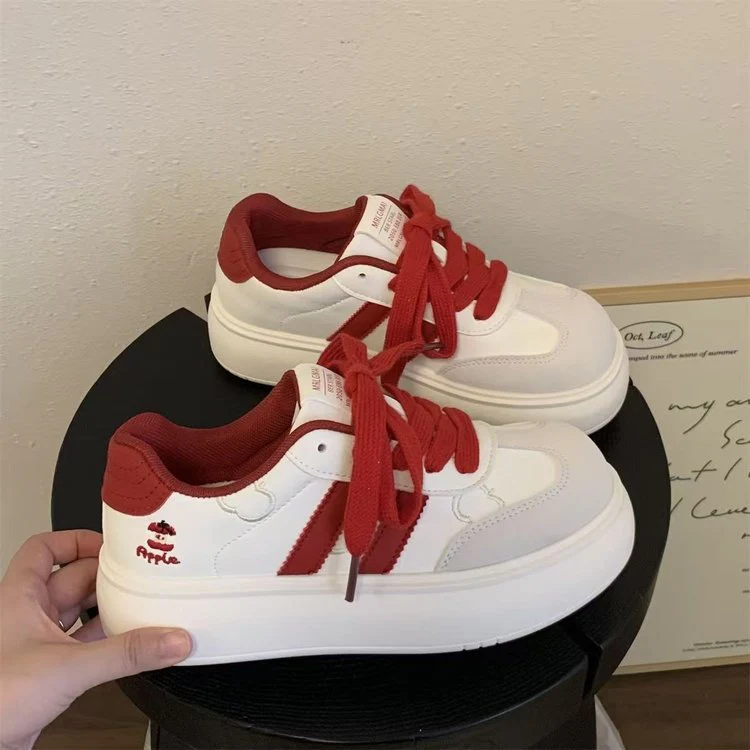 Damen Modische Sneaker mit trendigen Applikationen und bequemer Sohle Heidi Mode - Image 2