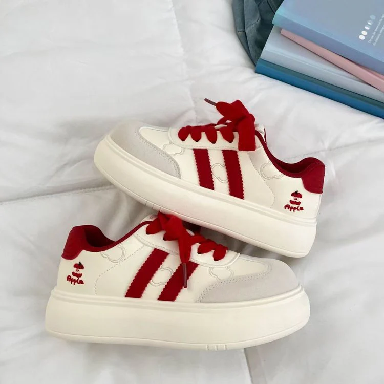 Damen Modische Sneaker mit trendigen Applikationen und bequemer Sohle Heidi Mode - Image 3