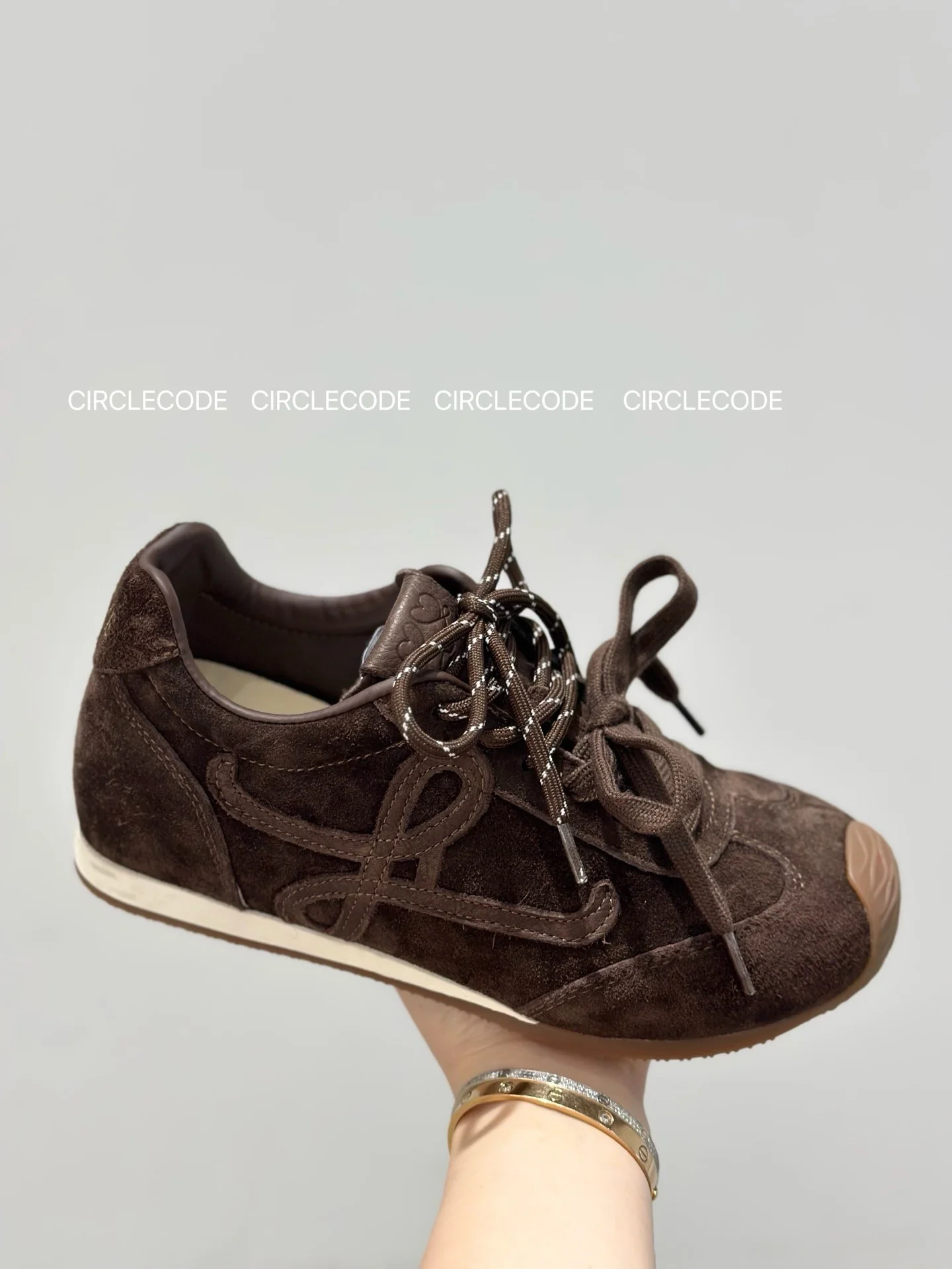Damen modische Sneakers aus hochwertigem Wildleder mit individuell verstellbaren Schnürsenkeln Heidi Mode - Image 7