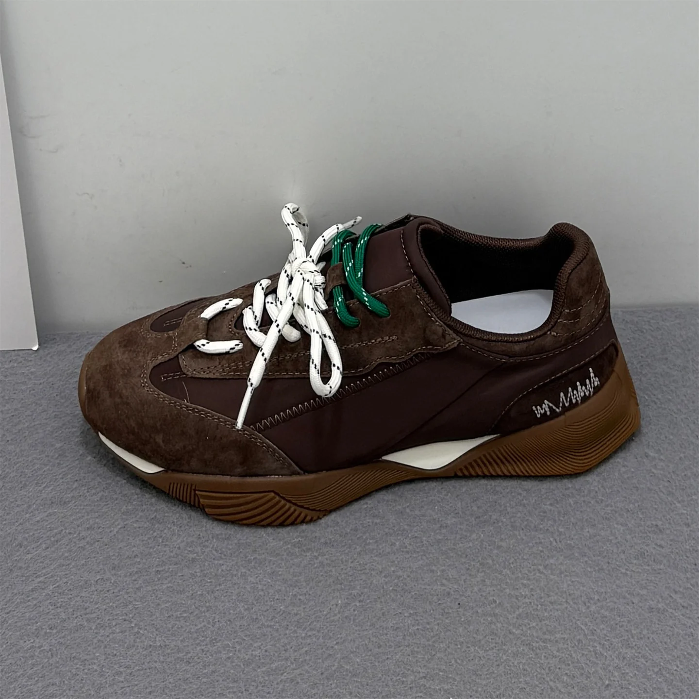Damen modische Sneakers mit atmungsaktiver Mesh-Oberfläche und trendigem Design Heidi Mode - Image 6