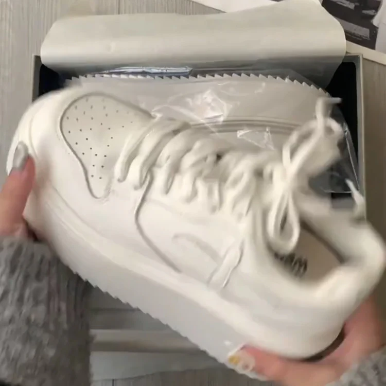 Damen modische Sneakers mit atmungsaktiver Oberflächenstruktur und dämpfendem Sohlenprofil Heidi Mode - Image 3