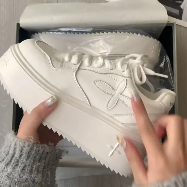 Damen modische Sneakers mit atmungsaktiver Oberflächenstruktur und dämpfendem Sohlenprofil Heidi Mode - Image 4