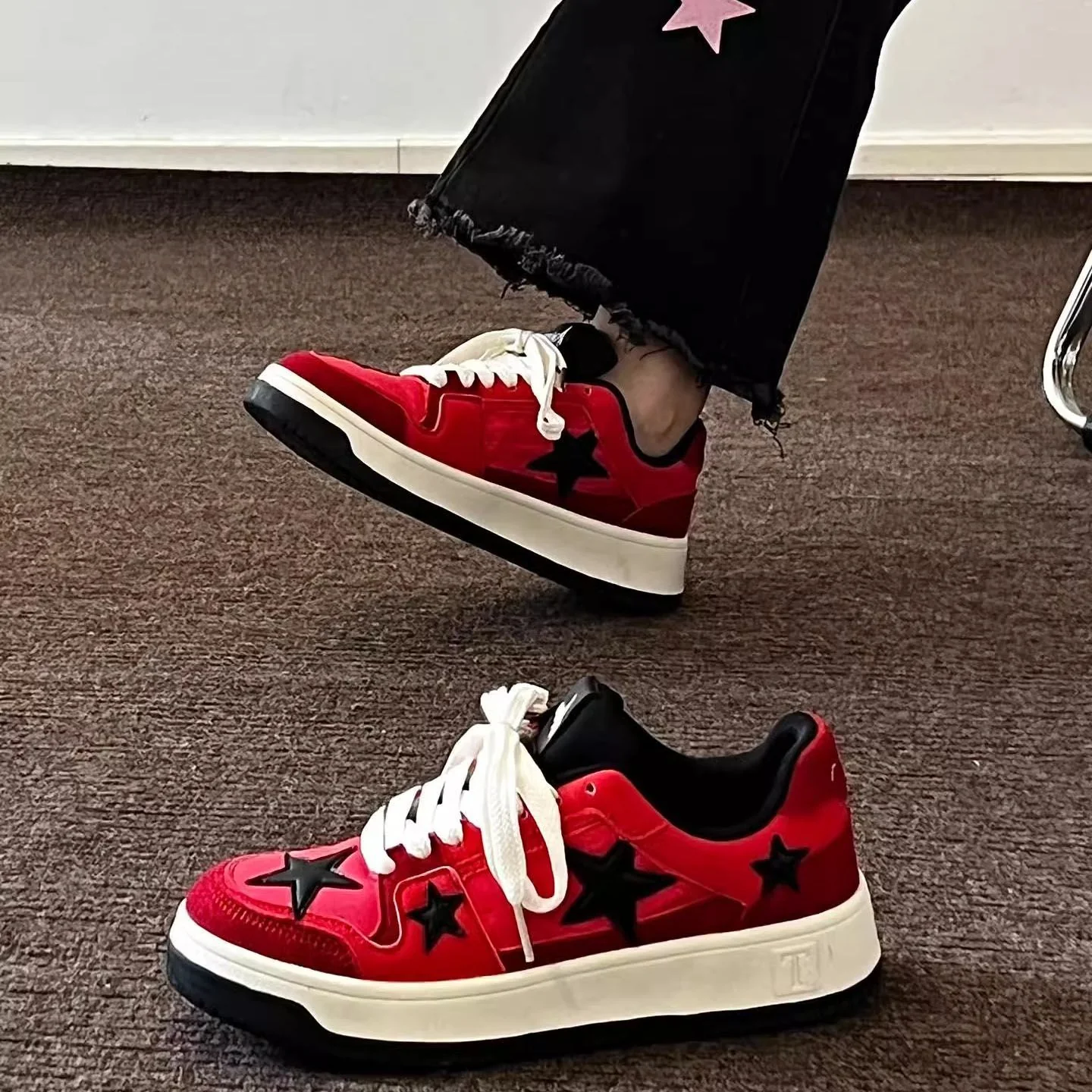 Damen modische Sneakers mit auffälligem Sternen-Design und bequemer Dämpfung Heidi Mode - Image 4