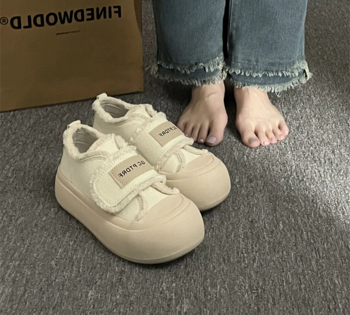 Damen modische Sneakers mit bequemem Klettverschluss und schaumstoffgepolsterter Sohle Heidi Mode - Image 6