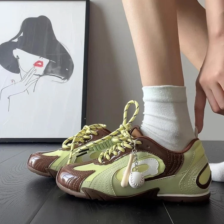 Damen modische Sneakers mit einzigartigem Design und atmungsaktiver Oberfläche Heidi Mode - Image 2