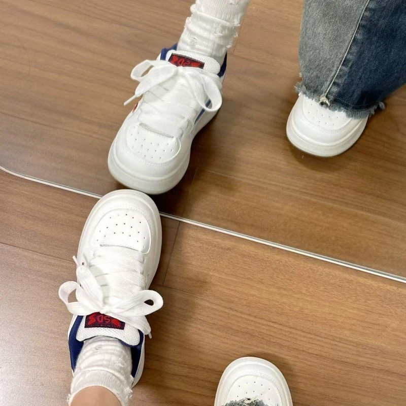 Damen modische Sneakers mit ergonomischer Sohle und farblichen Akzenten Heidi Mode - Image 4