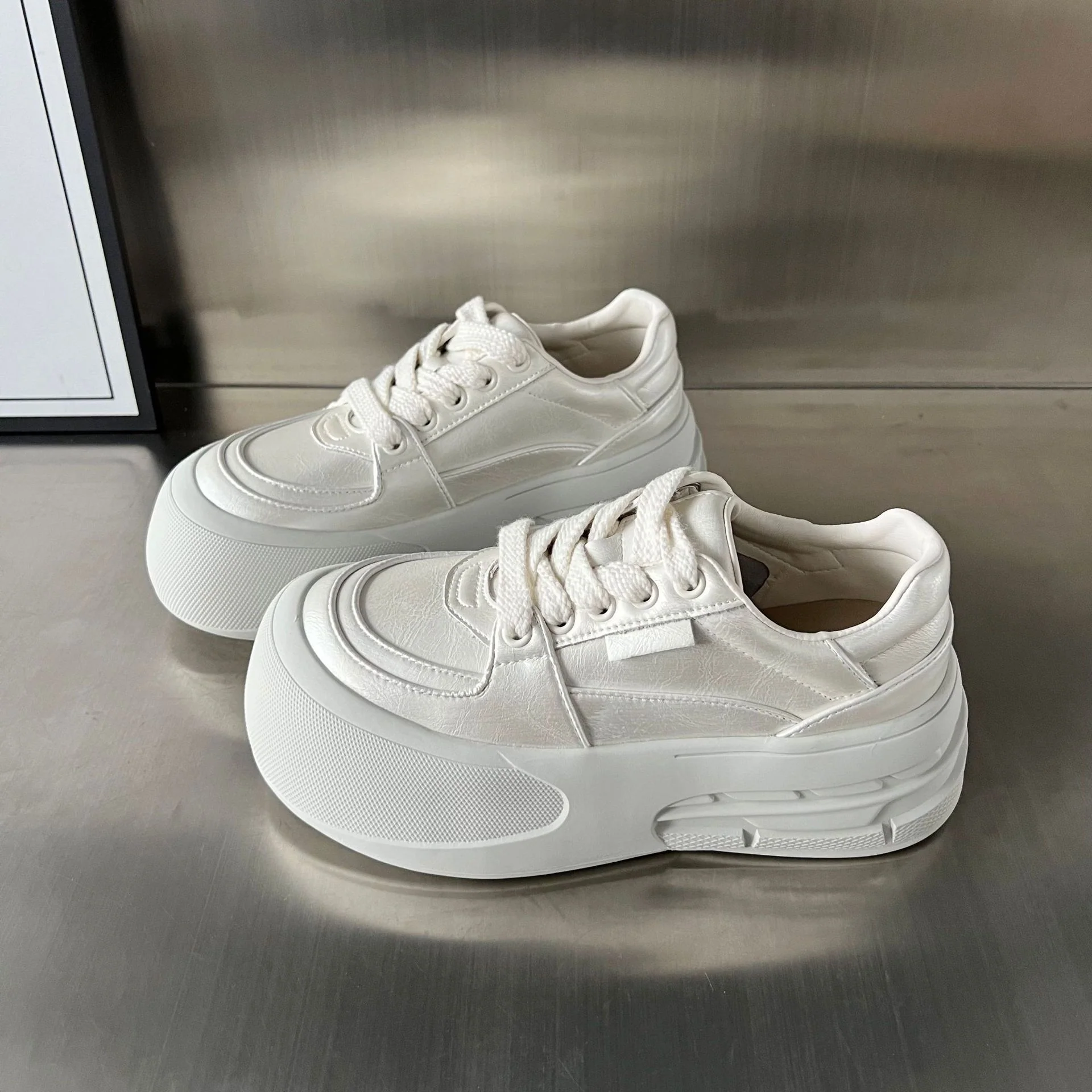 Damen modische Sneakers mit extragroßer Plateausohle und atmungsaktiver Mesh-Oberfläche Heidi Mode - Image 2