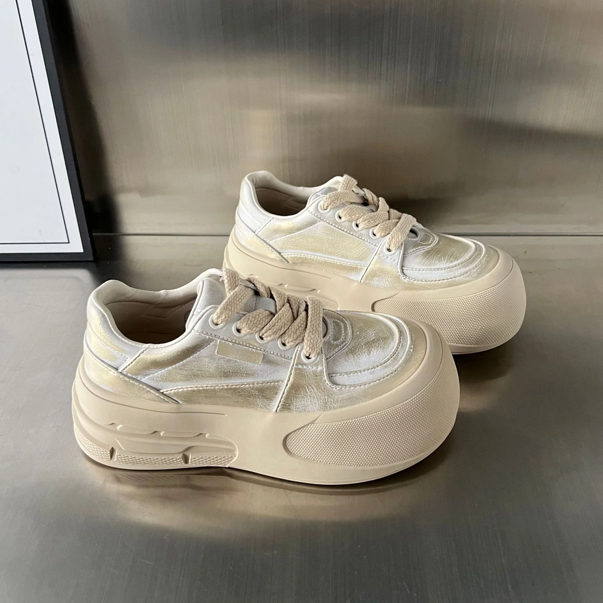 Damen modische Sneakers mit extragroßer Plateausohle und atmungsaktiver Mesh-Oberfläche Heidi Mode - Image 4
