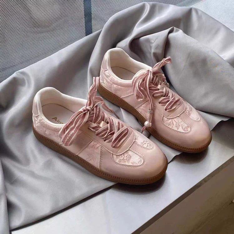 Damen Modische Sneakers mit floralem Design und dekorativen Schnürsenkeln Heidi Mode - Image 3