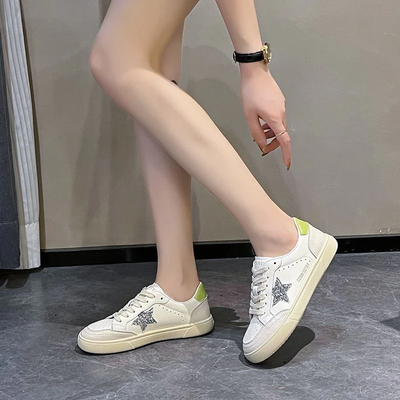 Damen modische Sneakers mit funkelnden Sternenapplikationen und atmungsaktiver Sohlenkonstruktion Heidi Mode - Image 4