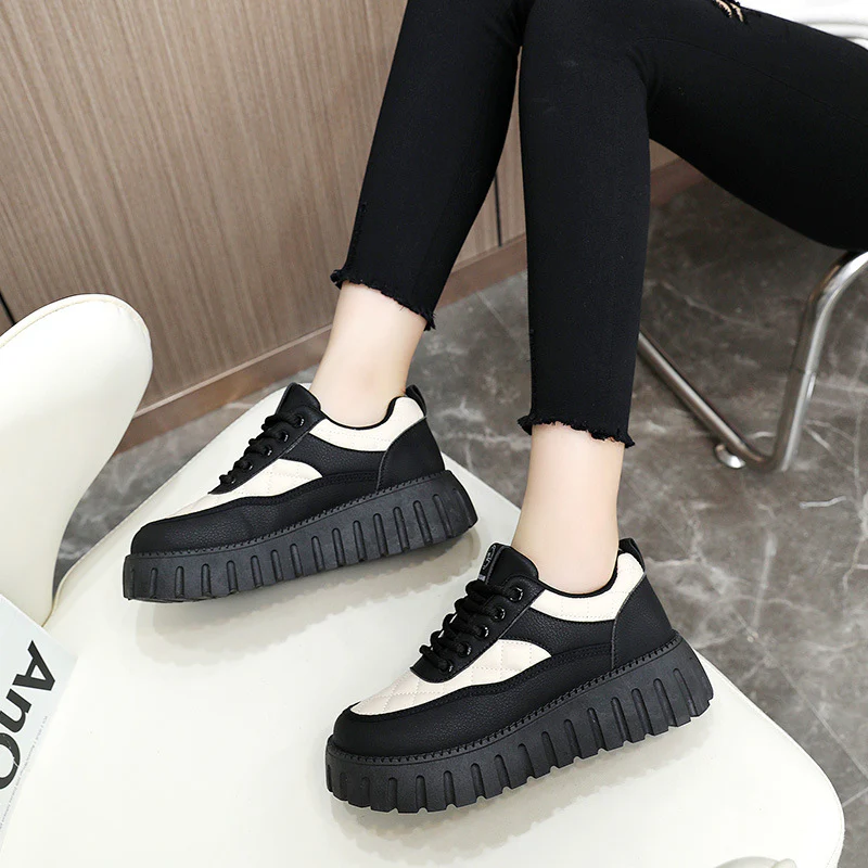 Damen modische Sneakers mit gepolstertem Sohlenprofil und robustem Obermaterial Heidi Mode - Image 3