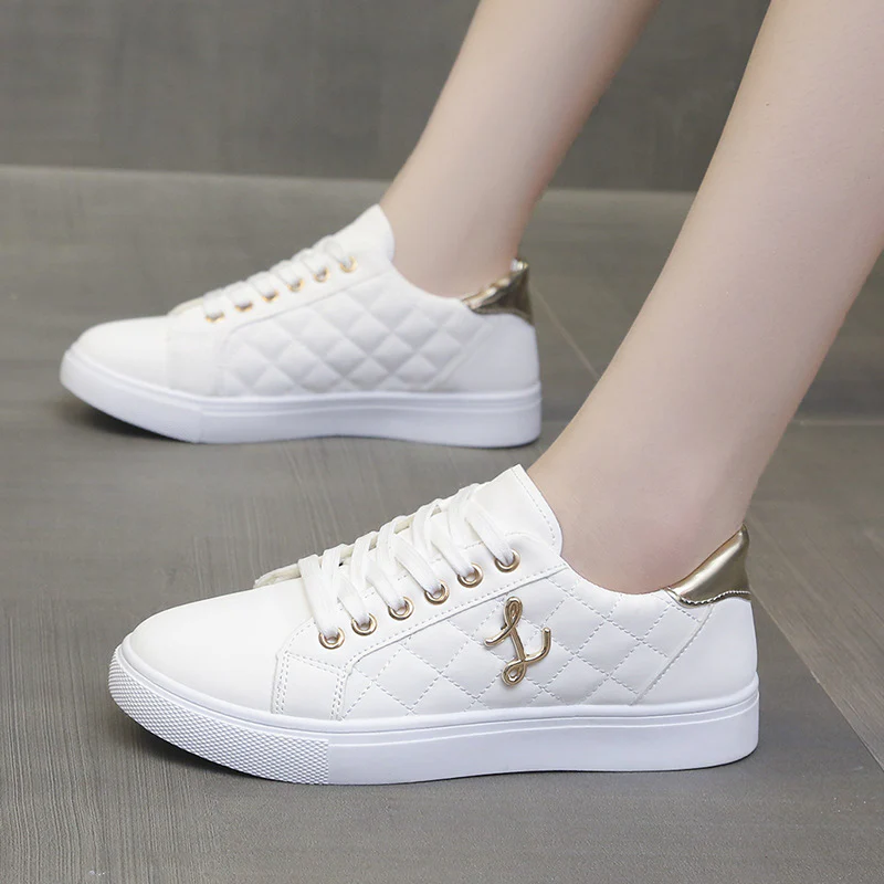 Damen Modische Sneakers mit gestepptem Obermaterial und goldenen Akzenten Heidi Mode - Image 4