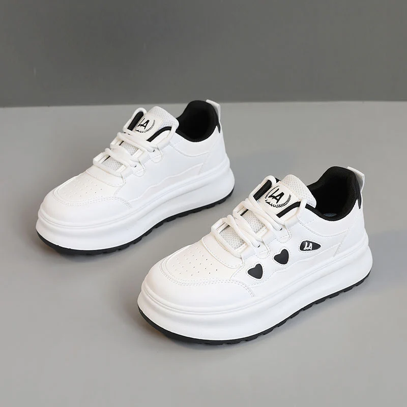 Damen modische Sneakers mit Herz-Applikationen und dämpfender Laufsohle Heidi Mode - Image 7
