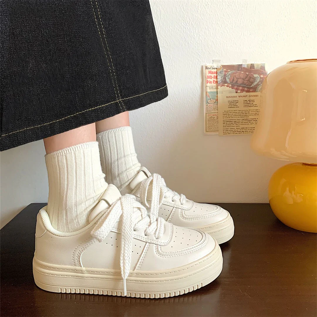 Damen Modische Sneakers mit hoher Sohle und atmungsaktivem Obermaterial Heidi Mode - Image 2