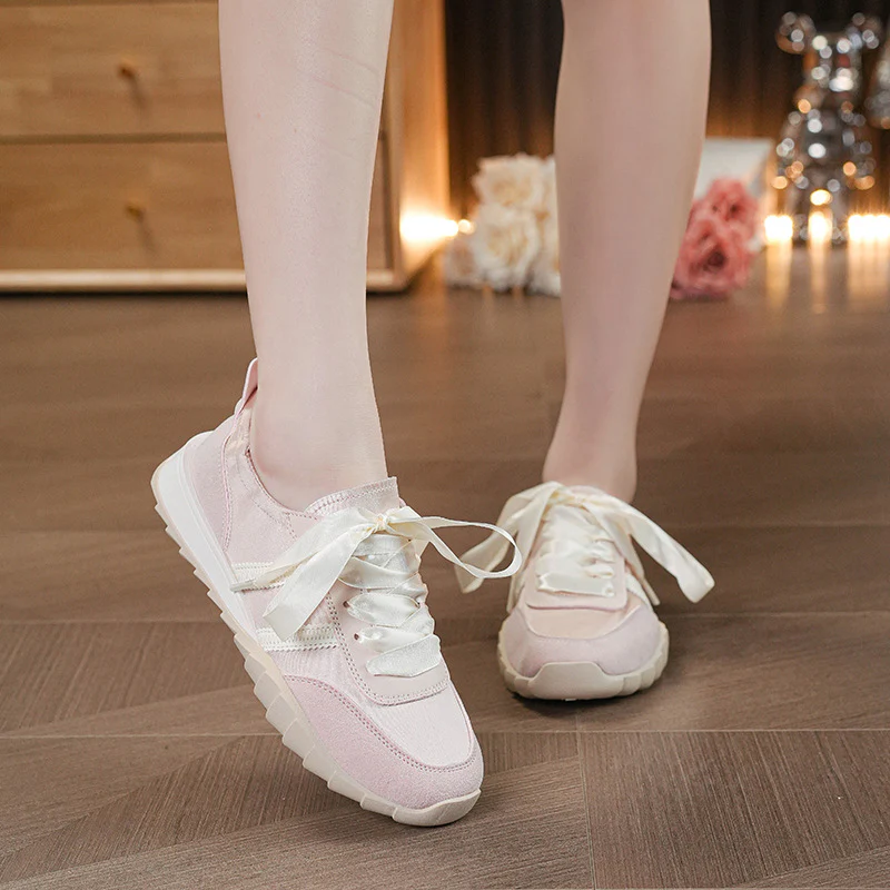 Damen modische Sneakers mit innovativen Satin-Details Heidi Mode - Image 4