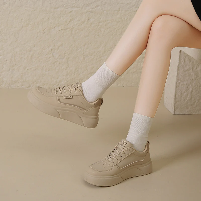 Damen modische Sneakers mit plattformierter Sohle und sportlicher Silhouette Heidi Mode - Image 3