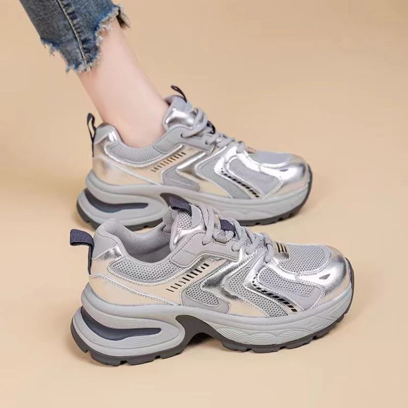 Damen modische Sneakers mit reflektierendem Obermaterial und innovativer Dämpfung Heidi Mode - Image 2