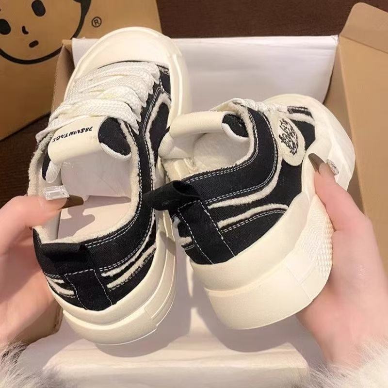 Damen Modische Sneakers mit robustem Sohlenprofil und bequemem Innenfutter Heidi Mode - Image 4