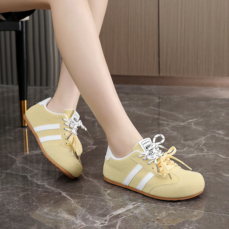 Damen modische Sneakers mit sportivem Veloursleder-Obermaterial und rutschfester Laufsohle Heidi Mode - Image 3