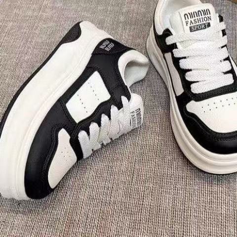 Damen Modische Sneakers mit sportlich-elegantem Design und dämpfender Sohle Heidi Mode - Image 2