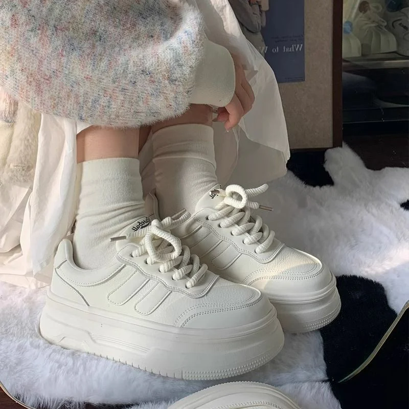 Damen Modische Sneakers mit sportlicher Plattform und atmungsaktivem Obermaterial Heidi Mode