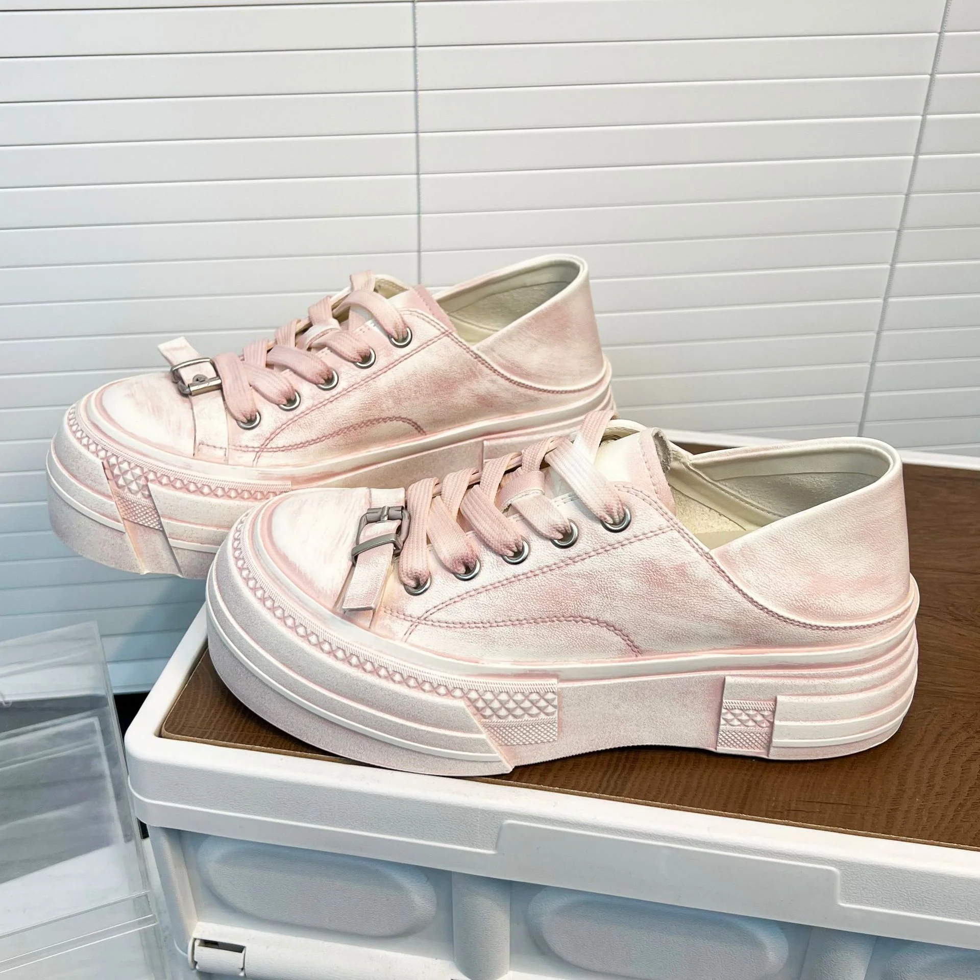 Damen modische Sneakers mit stabiler Plateau-Sohle und praktischem Schnürsystem Heidi Mode - Image 2