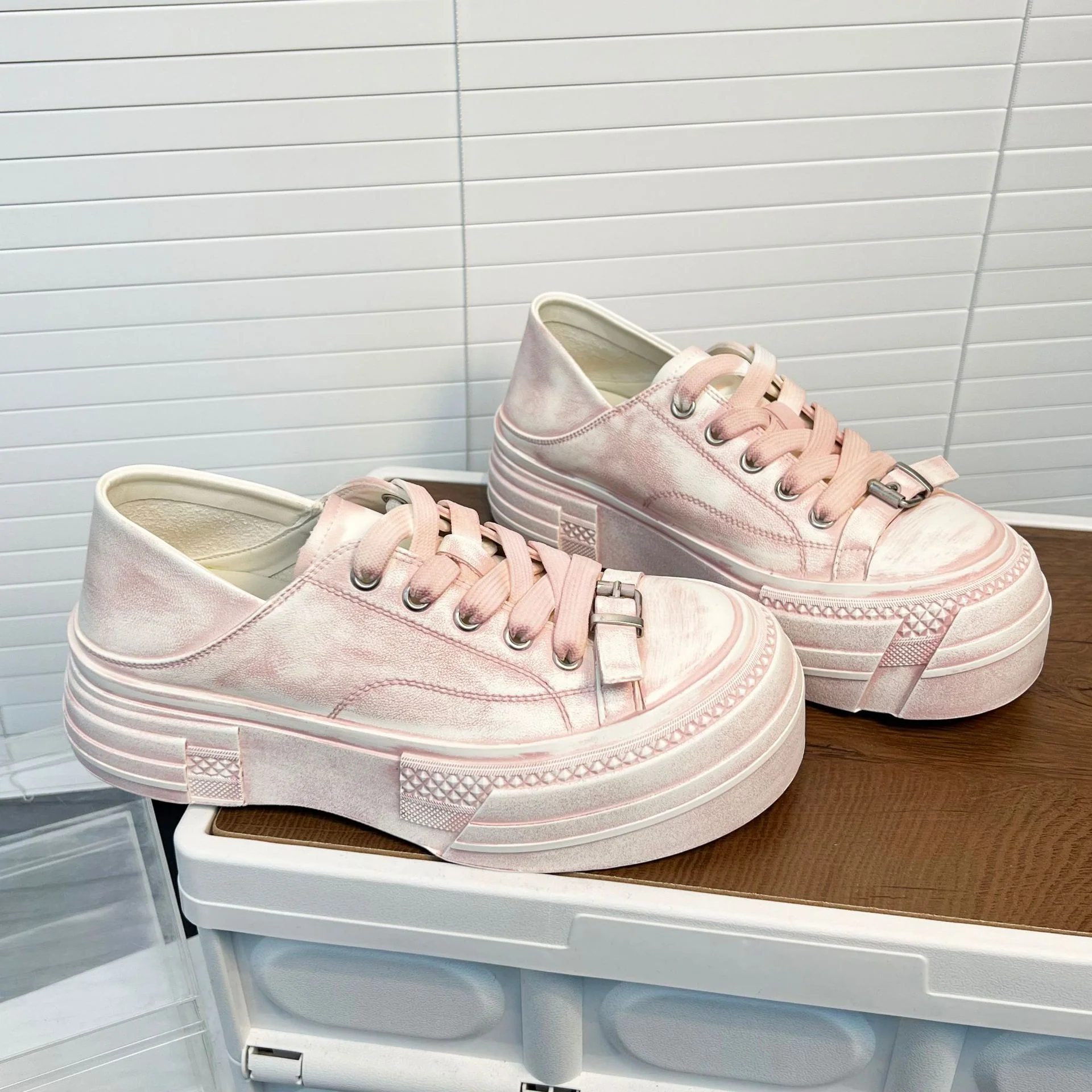 Damen modische Sneakers mit stabiler Plateau-Sohle und praktischem Schnürsystem Heidi Mode - Image 4