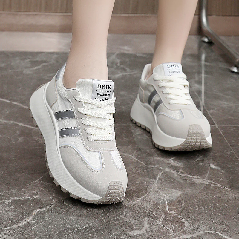Damen modische Sneakers mit verstärktem Sohlenprofil und atmungsaktivem Obermaterial Heidi Mode - Image 3