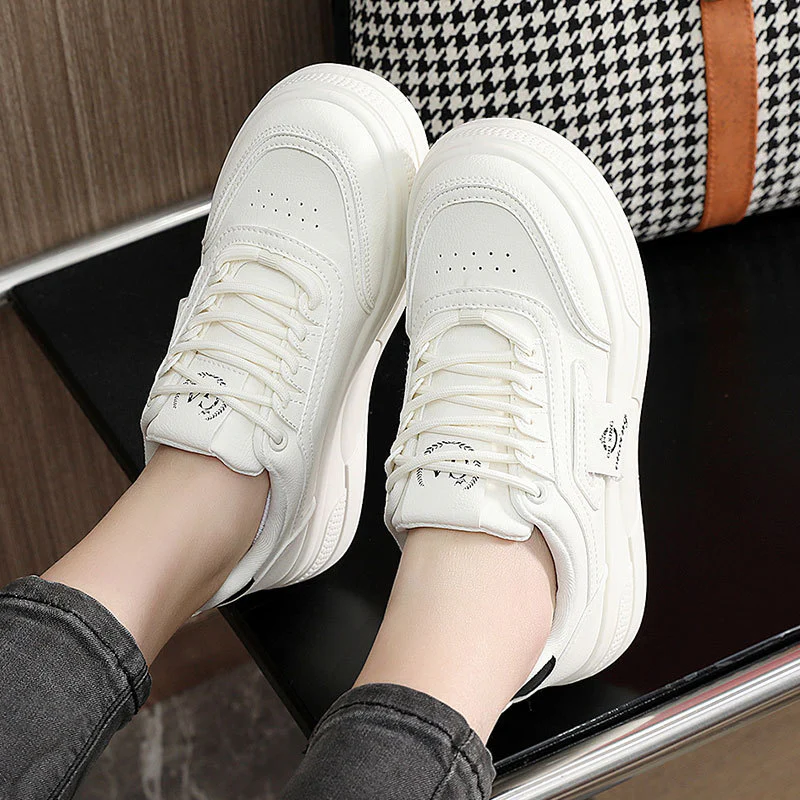 Damen modische Sneakers mit verstärktem Sohlenprofil und atmungsaktiver Obermaterialstruktur Heidi Mode - Image 4