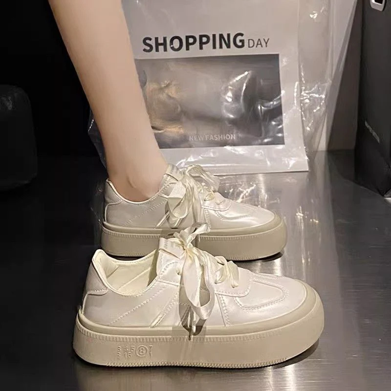 Damen modische Sneakers mit weichem Obermaterial und elastischen Schnürsenkeln Heidi Mode - Image 2