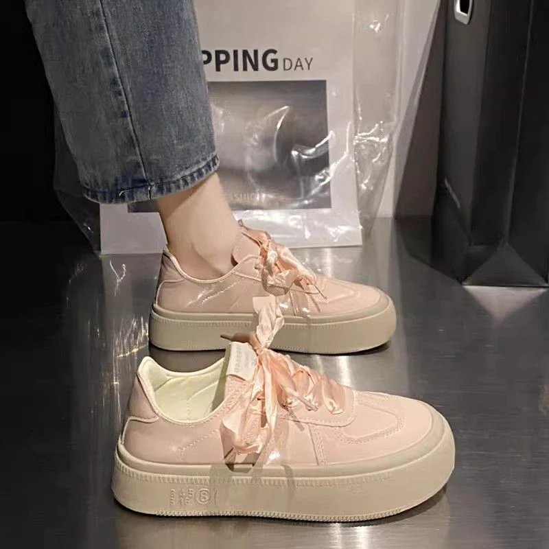 Damen modische Sneakers mit weichem Obermaterial und elastischen Schnürsenkeln Heidi Mode - Image 3