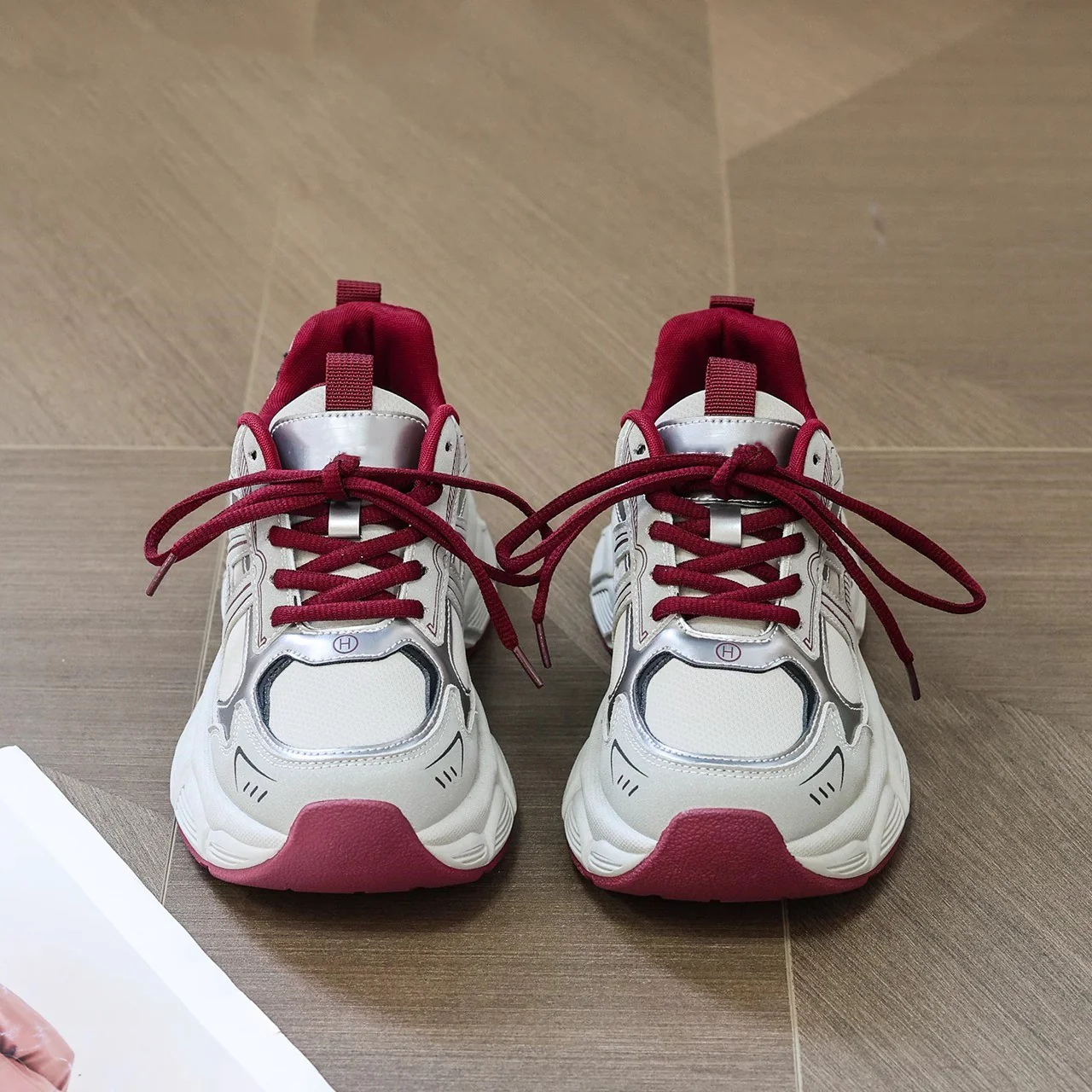 Damen Modische Sport-Sneaker mit innovativer Dämpfung und atmungsaktivem Obermaterial Heidi Mode - Image 4