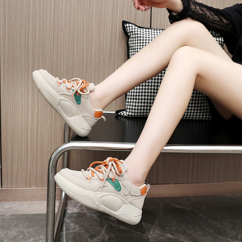 Damen modische Sport Sneakers mit praktischen Schnürsenkeln und dämpfender Laufsohle Heidi Mode - Image 4