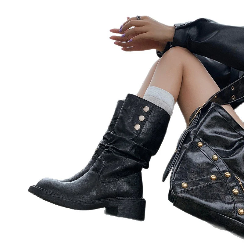 Damen Modische Stiefel mit gerafftem Schaft und dekorativen Knöpfen Heidi Mode - Image 5