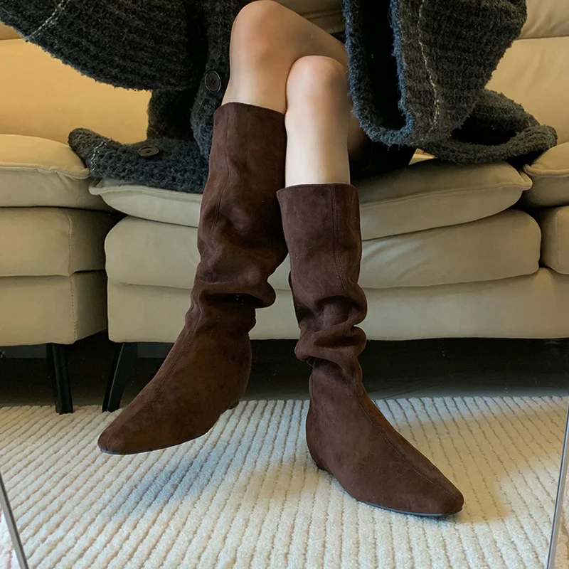 Damen modische Stiefel mit gerafftem Schaft und spitzem Fußteil Heidi Mode - Image 7
