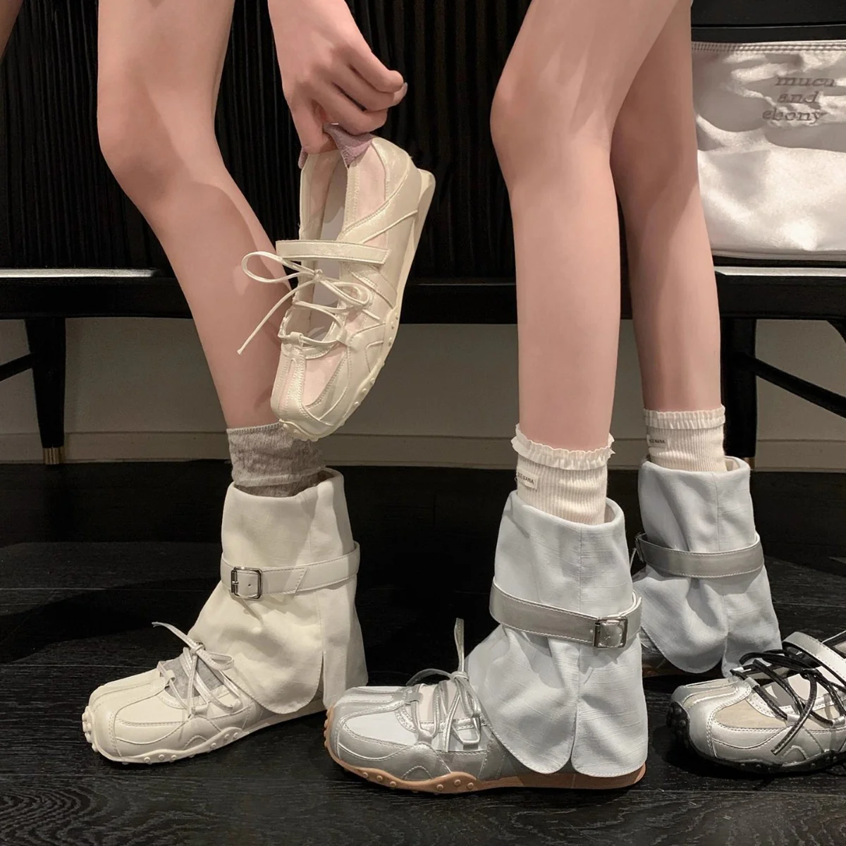 Damen modische Stiefel mit verstellbarem Riemen und rutschfester Sohle Heidi Mode