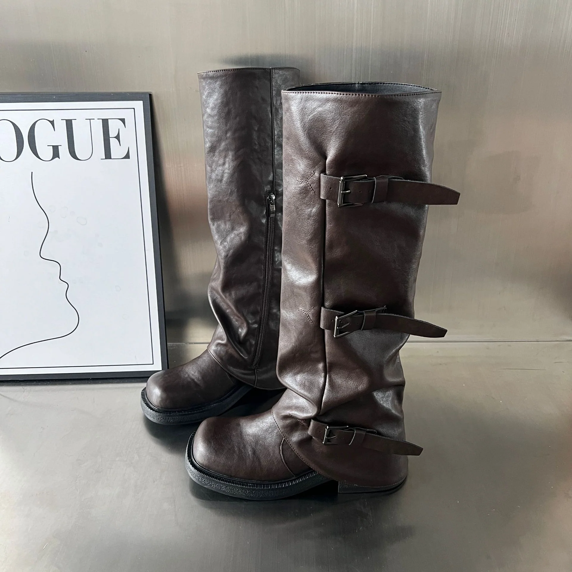 Damen modische Stiefel mit verstellbaren Riemen und robustem Profil Heidi Mode - Image 7