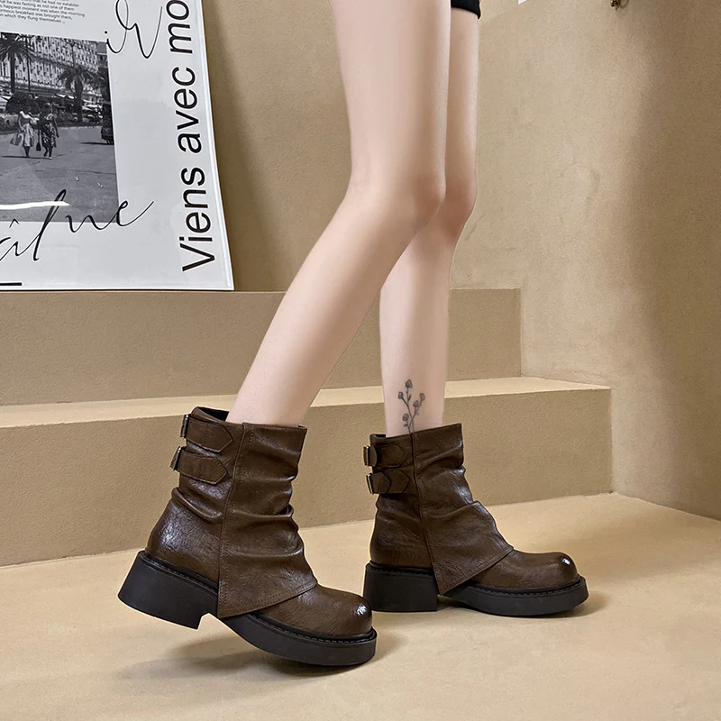 Damen modische Stiefeletten mit asymmetrischem Design und robustem Profil Heidi Mode - Image 4