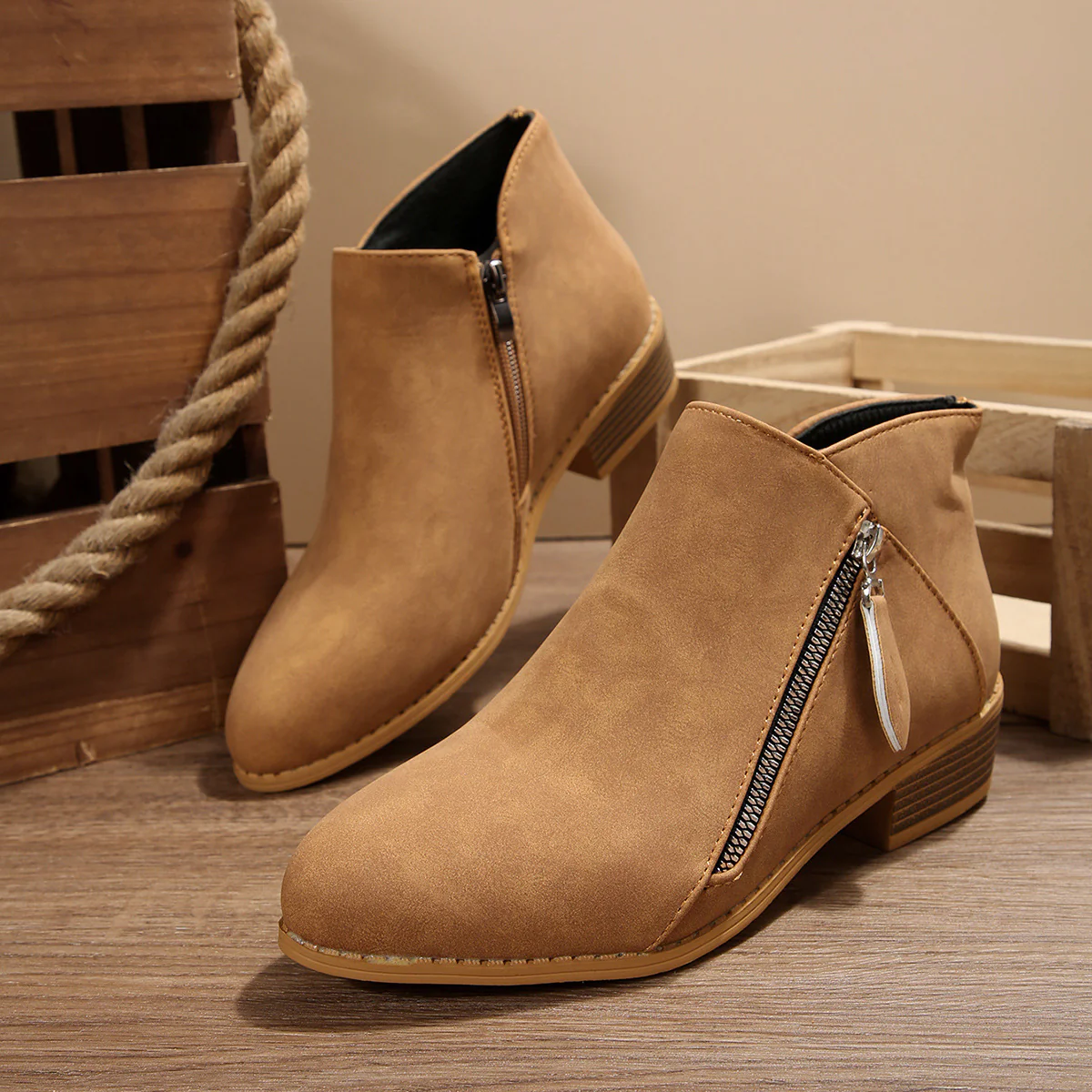 Damen modische Stiefeletten mit seitlichem Reißverschluss und bequemem Blockabsatz Heidi Mode - Image 4