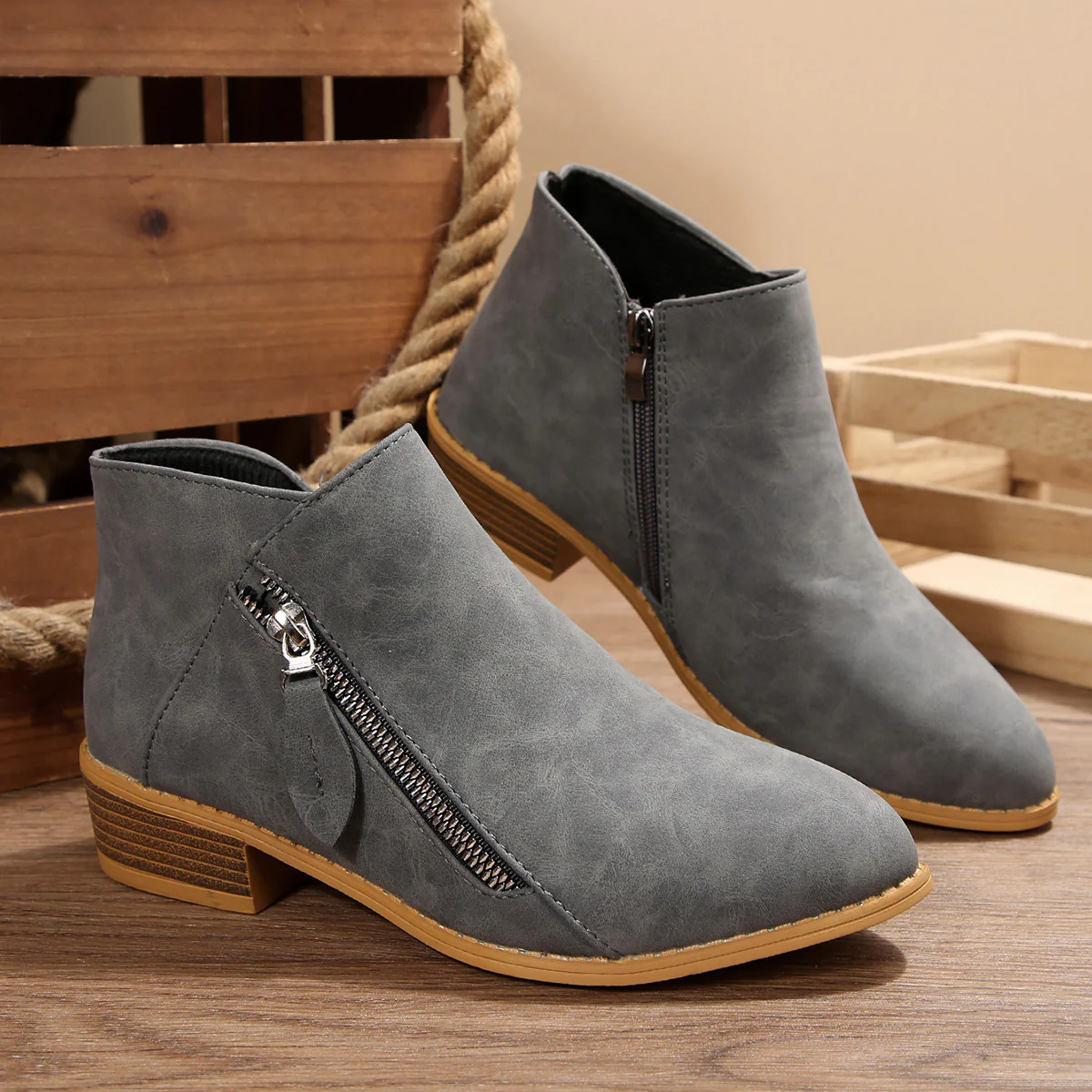 Damen modische Stiefeletten mit seitlichem Reißverschluss und bequemem Blockabsatz Heidi Mode - Image 7