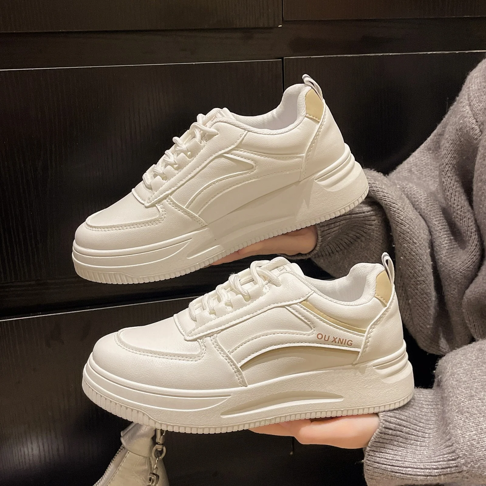 Damen Modische und bequeme Sneaker mit Plateau-Sohle Heidi Mode