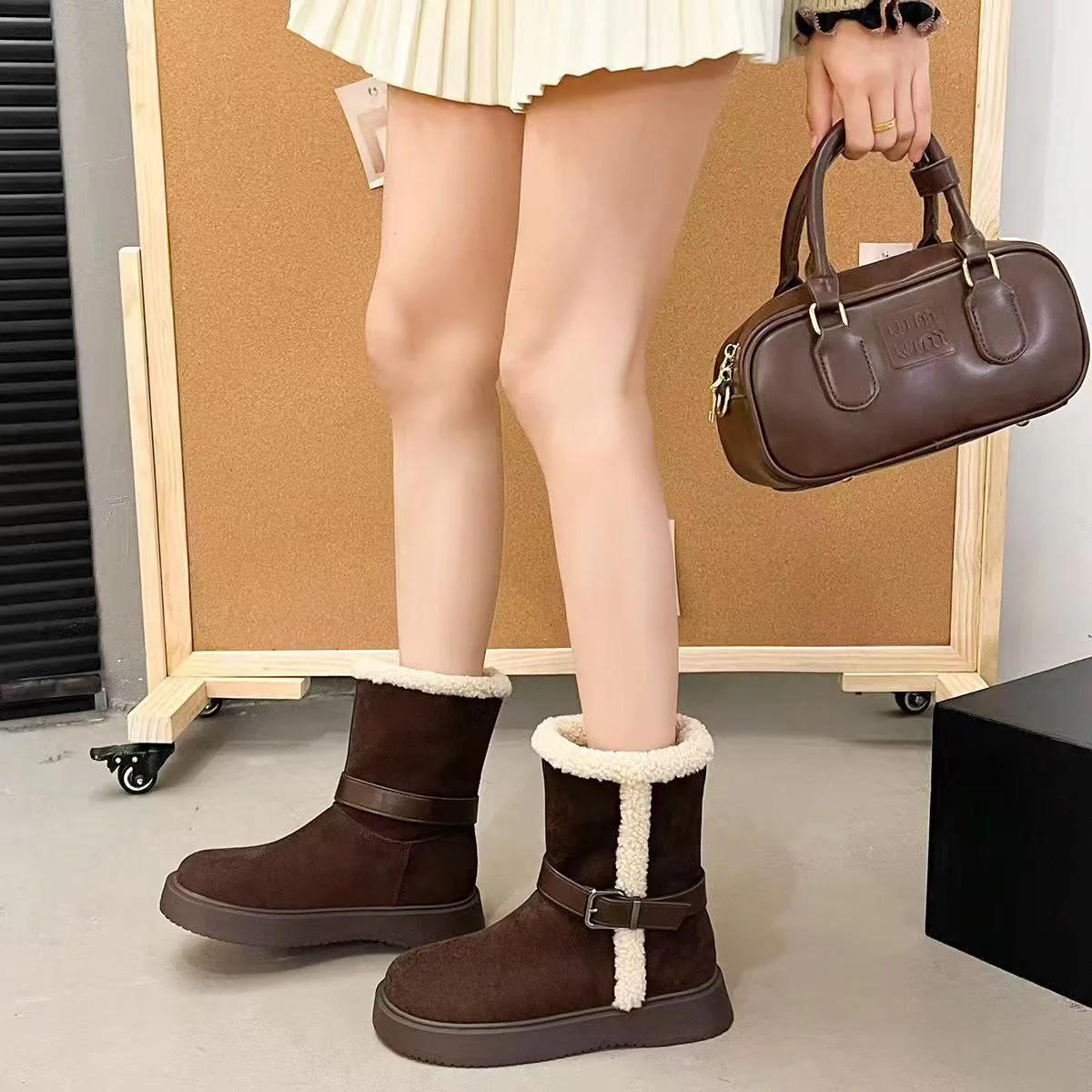 Damen Modische und warme Stiefel mit kuscheligem Innenfutter und praktischer Schnalle Heidi Mode - Image 4