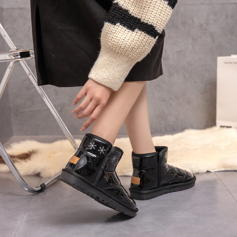 Damen modische Winterstiefel mit glänzenden Oberflächen und warmem Innenfutter Heidi Mode - Image 3